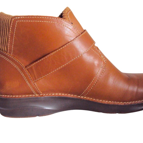Clarks Appley Mid Womens Bootie Dark Tan Leather US Size 8M - Picture 4 of 12